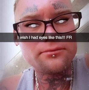 Meet your Posher, Aaron